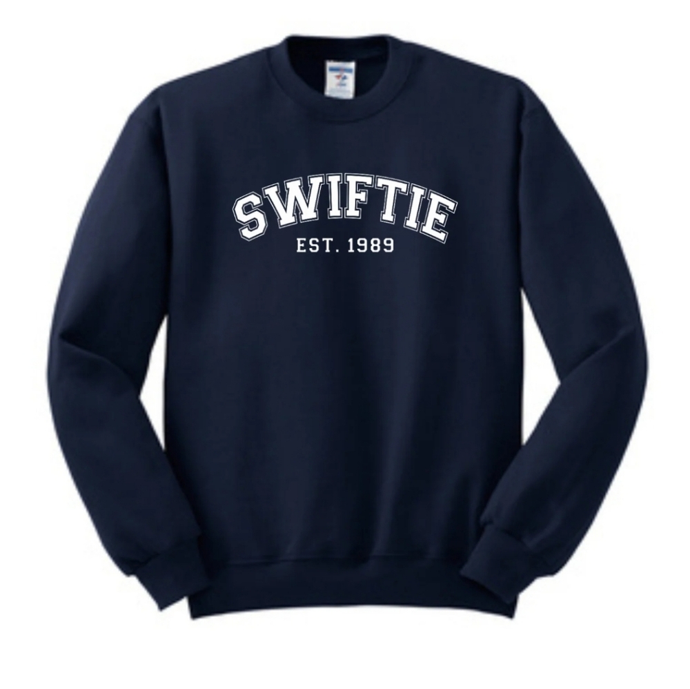 Black "Swiftie" Sweater Unisex